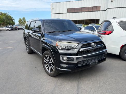 Used 2017 Toyota 4Runner Limited AWD/4WD image 2
