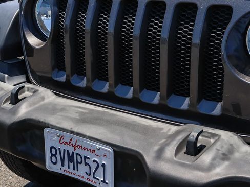 Used 2021 Jeep Wrangler Unlimited Sport AWD/4WD image 3