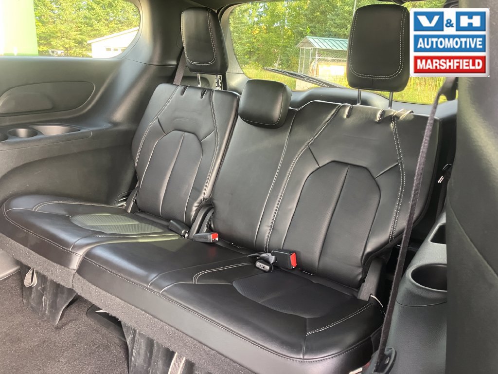 Used 2025 Chrysler Pacifica Select FWD image 26