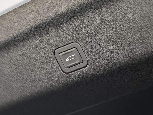 New 2026 GMC Yukon XL Elevation w/ Elevation Premium Package image 46