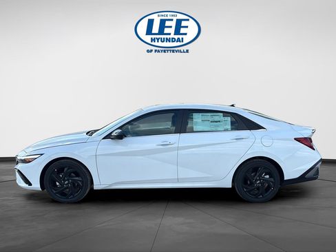 New 2026 Hyundai Elantra SEL Sport FWD image 6