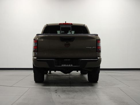 Used 2022 Nissan Frontier PRO-4X image 5