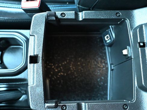 Used 2024 Jeep Wrangler High Altitude image 27