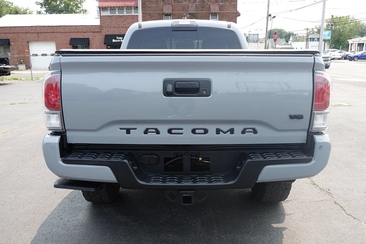 Used 2020 Toyota Tacoma TRD Off-Road AWD/4WD image 13