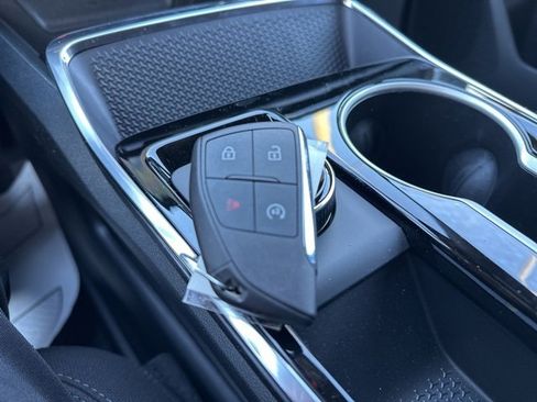 New 2026 Chevrolet Equinox LT w/ LPO, Floor Liner Package image 25