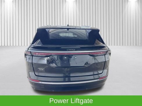 Used 2025 Jeep Wagoneer S Limited image 9