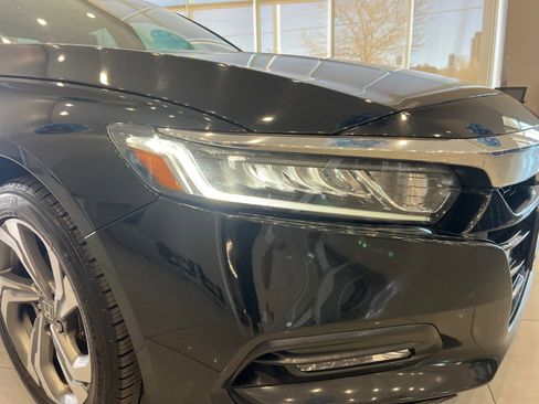 Used 2018 Honda Accord EX image 18