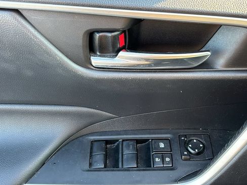 Used 2021 Toyota RAV4 XLE AWD/4WD image 10