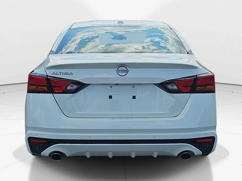Used 2025 Nissan Altima 2.5 SV w/ SV Premium Package FWD image 7