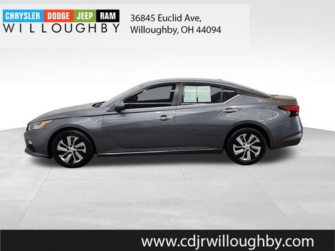 Used 2020 Nissan Altima 2.5 S FWD image 5