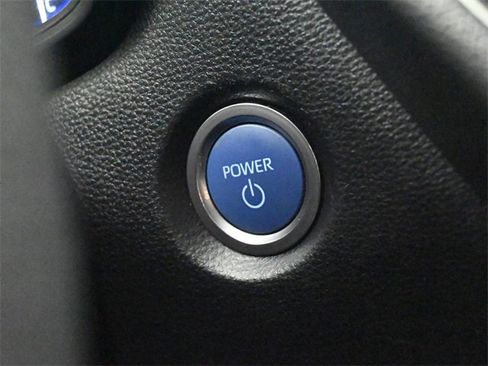 Used 2020 Toyota Corolla LE image 29