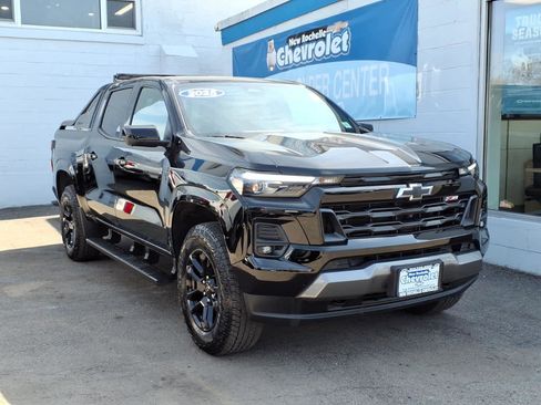 Certified 2025 Chevrolet Colorado Z71 w/ Midnight Edition AWD/4WD image 1