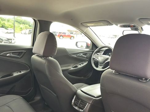 Used 2017 Chevrolet Malibu LT FWD image 63