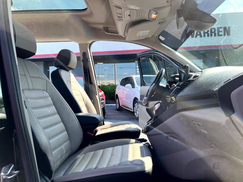 Used 2019 Ford Transit Connect Titanium w/ Titanium Premium Package image 22