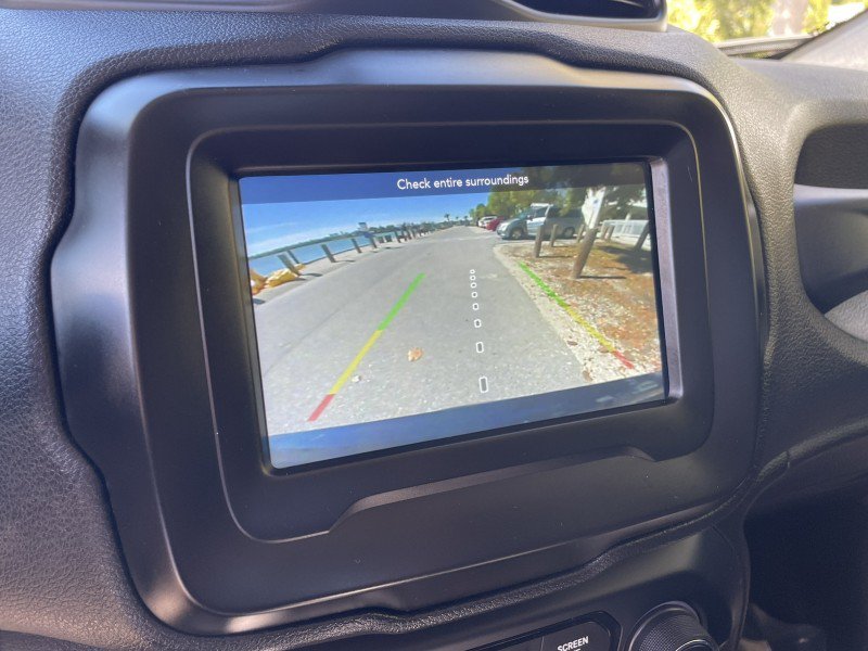 Used 2021 Jeep Renegade Latitude w/ Convenience Group AWD/4WD image 18