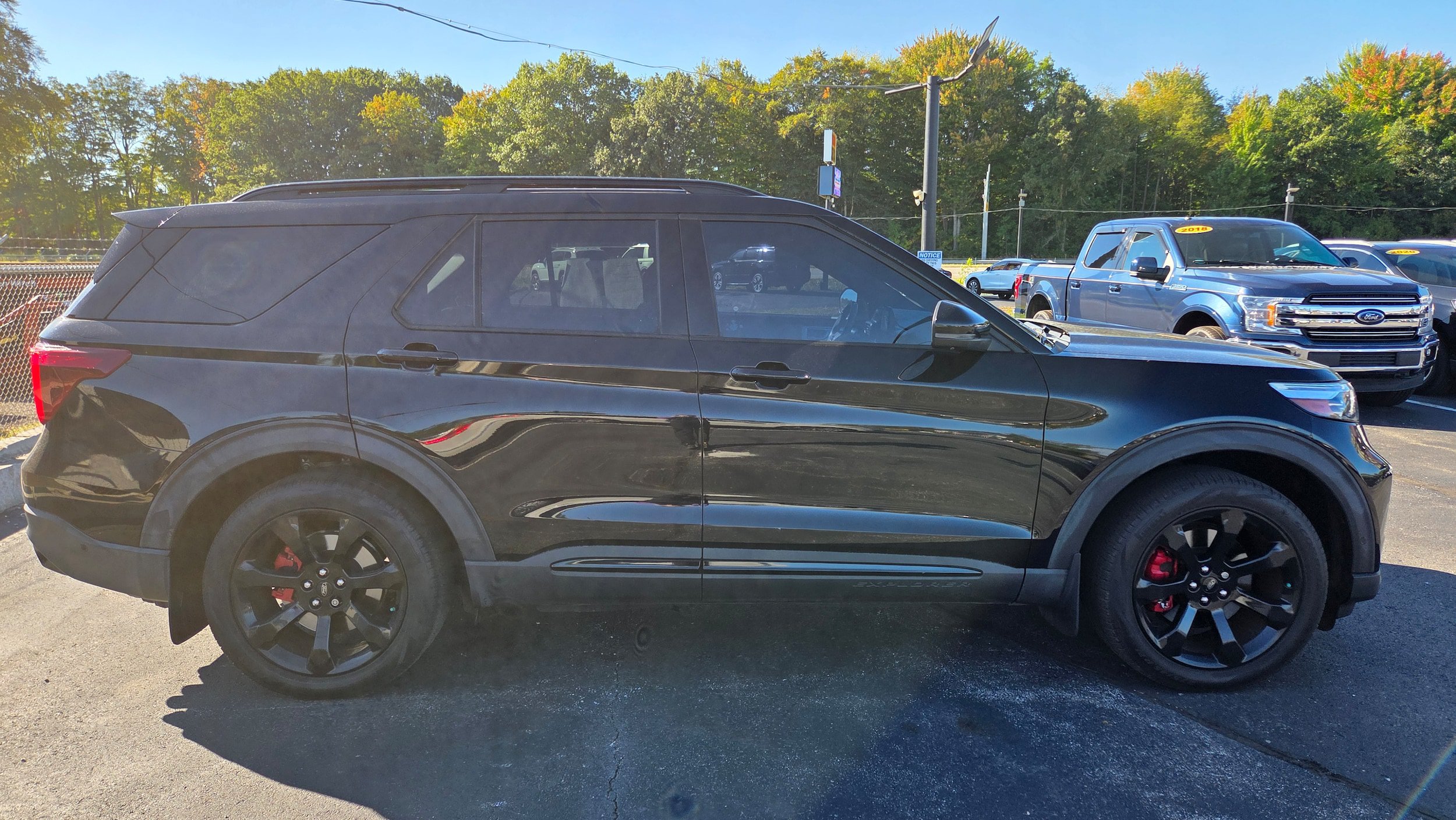 Used 2020 Ford Explorer ST w/ ST High-Performance Pack AWD/4WD image 4