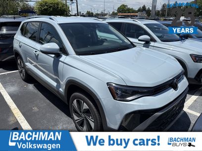 New 2025 Volkswagen Taos SE