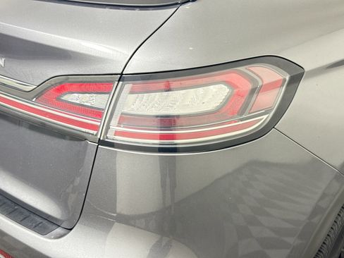 Used 2021 Lincoln Nautilus Reserve w/ Equipment Group 202A image 34