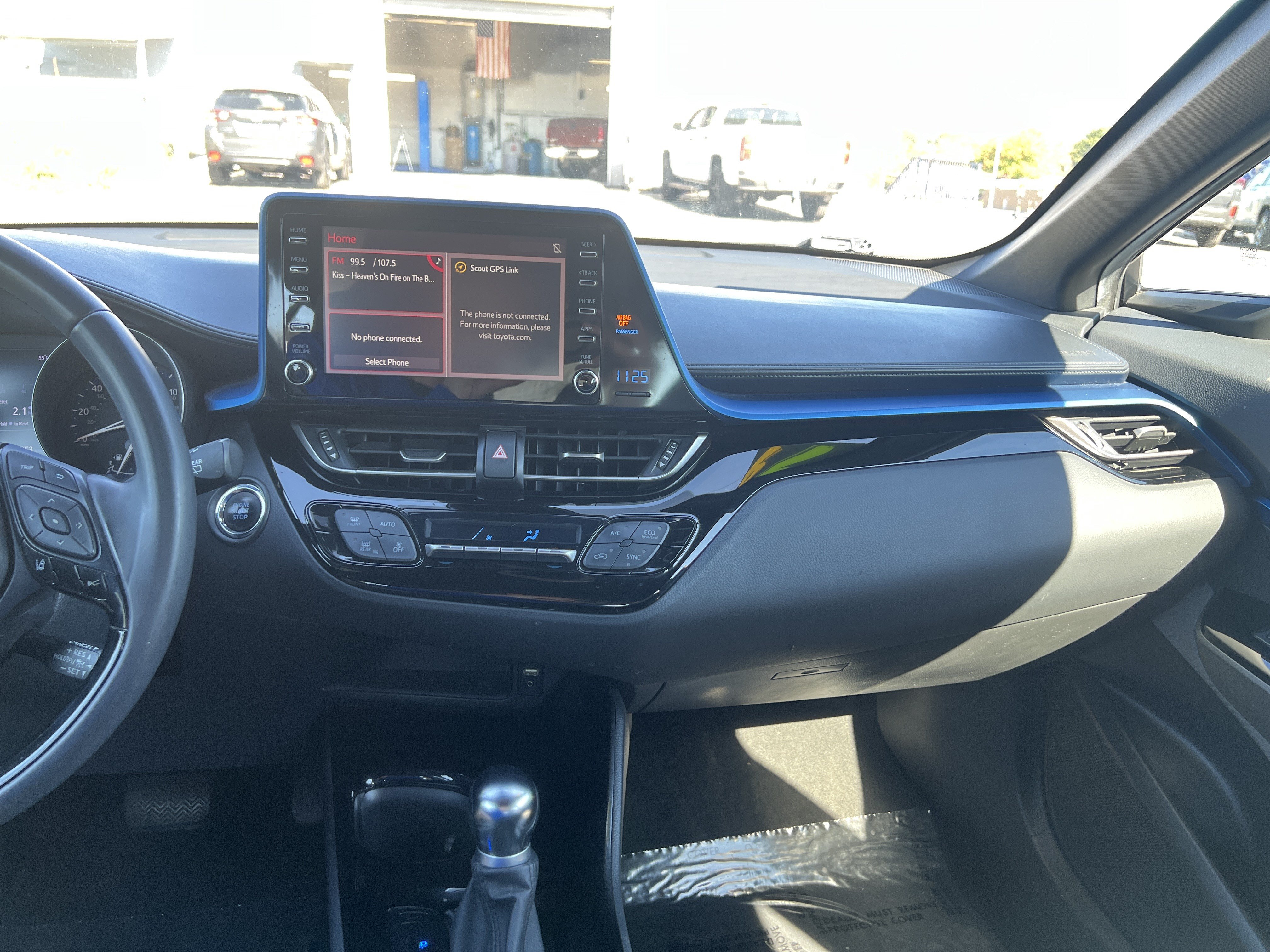 Used 2019 Toyota C-HR XLE FWD image 24
