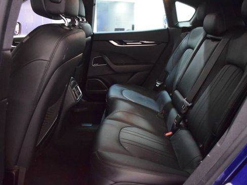 Used 2021 Maserati Levante image 13