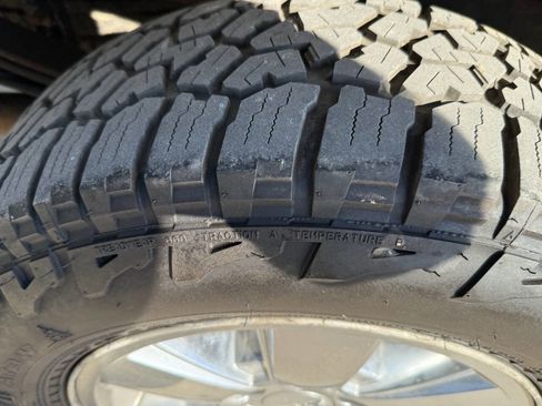 Used 2012 GMC Sierra 1500 SLE w/ Power Tech Package image 12