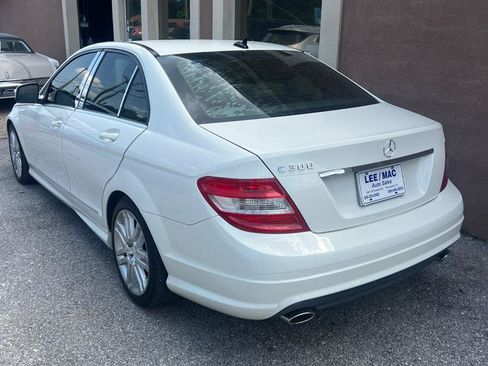Used 2009 Mercedes-Benz C 300 Sedan image 4