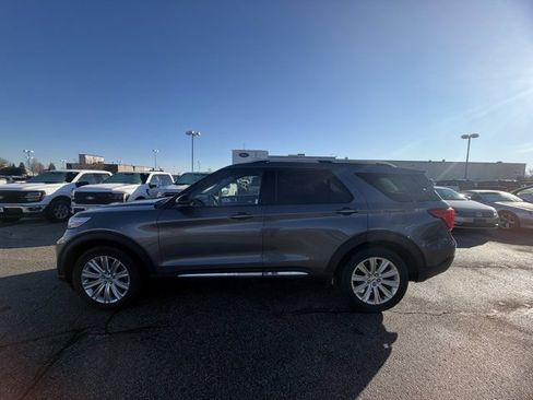 Used 2022 Ford Explorer Limited w/ Limited Technology Package image 3