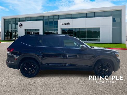 Used 2023 Volkswagen Atlas SE AWD/4WD image 5