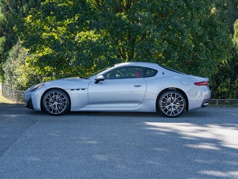 New 2026 Maserati GranTurismo Modena image 3
