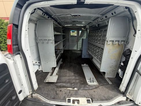 Used 2019 GMC Savana 2500 w/ Driver Convenience Package image 12