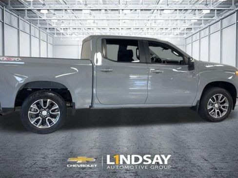 Used 2024 Chevrolet Silverado 1500 LT AWD/4WD image 2