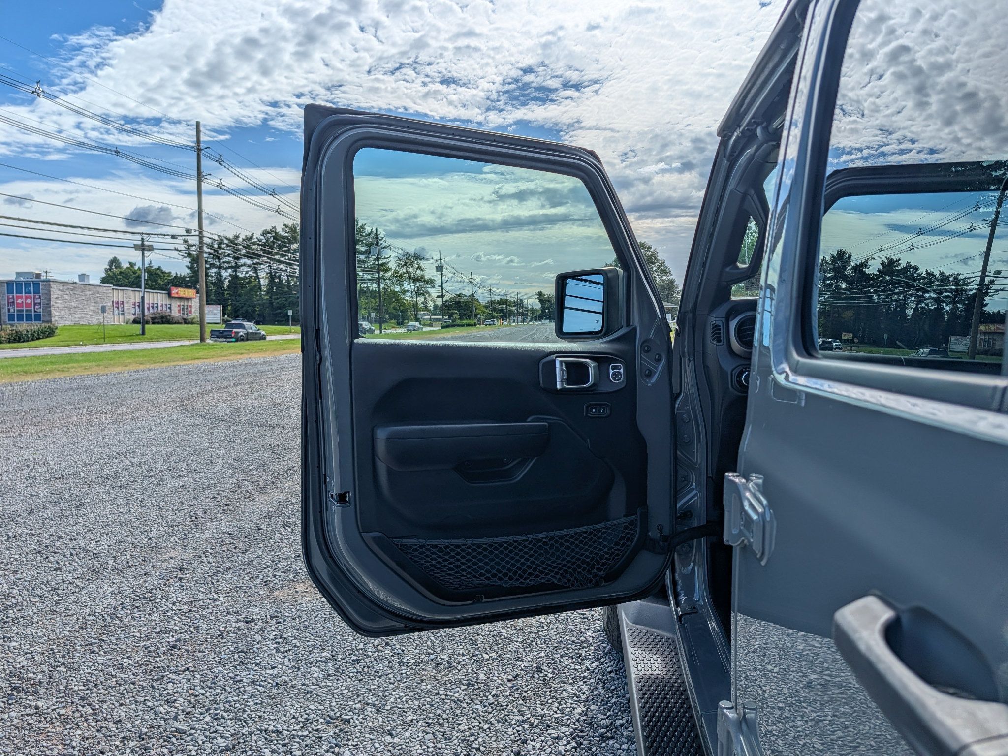 Used 2019 Jeep Wrangler Unlimited Sport S AWD/4WD image 12