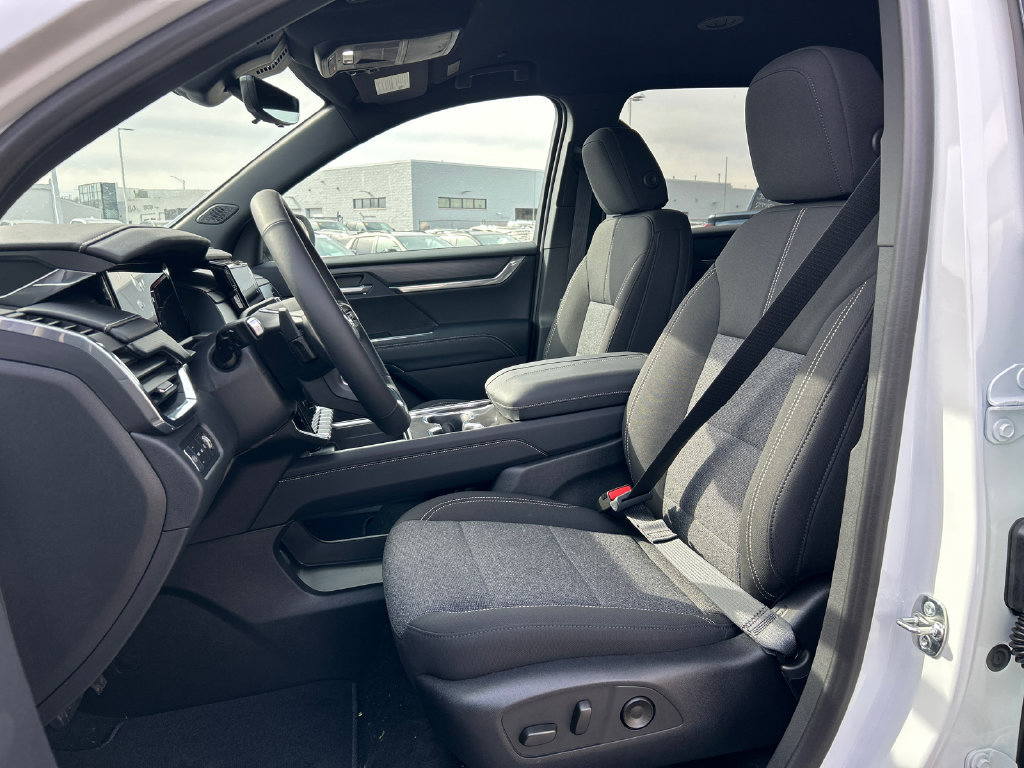 New 2026 GMC Acadia Elevation w/ Black Edition AWD/4WD image 17