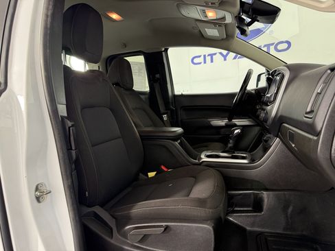 Used 2022 Chevrolet Colorado LT w/ Fleet Safety Package image 11