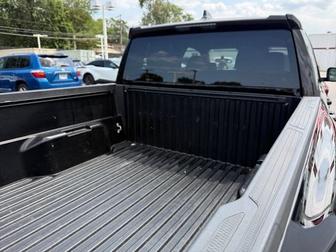 Used 2024 Toyota Tacoma SR5 AWD/4WD image 22