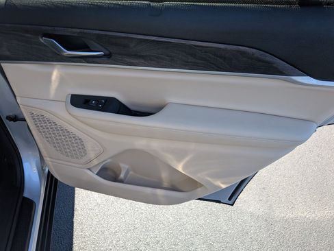 Certified 2023 Jeep Grand Cherokee L Limited w/ Luxury Tech Group II image 31