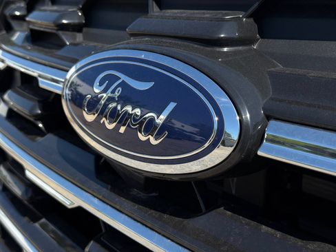 New 2026 Ford Explorer Active AWD/4WD image 13