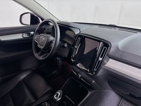 Used 2023 Volvo XC40 B5 Plus w/ Climate Package AWD/4WD image 28