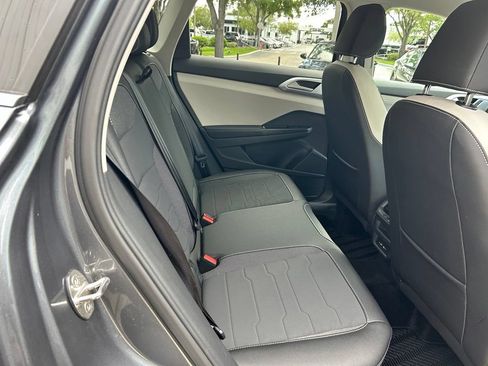 Certified 2026 Volkswagen Taos SE w/ Black Wheel Package FWD image 37