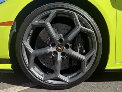 Used 2024 Lamborghini Huracan Tecnica image 19