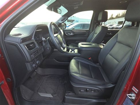 Used 2024 Chevrolet Tahoe Z71 w/ Luxury Package image 15