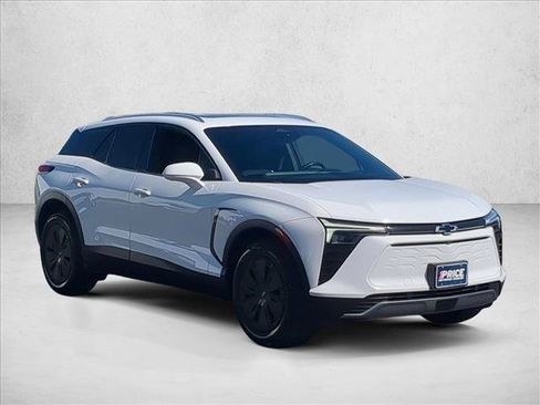 Used 2024 Chevrolet Blazer EV LT AWD/4WD image 3