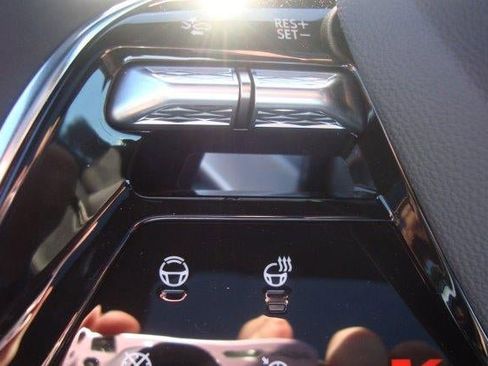 New 2026 Cadillac Vistiq Luxury image 10