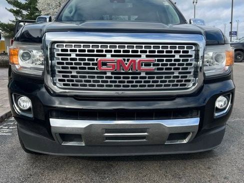 Used 2019 GMC Canyon Denali image 4