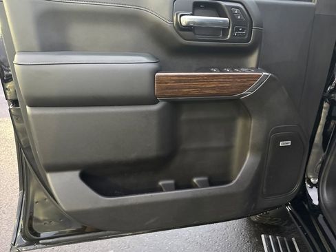 Used 2023 Chevrolet Silverado 3500 High Country image 12