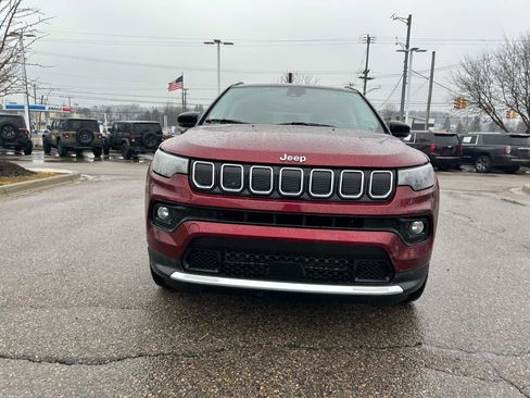 Certified 2022 Jeep Compass Limited image 7