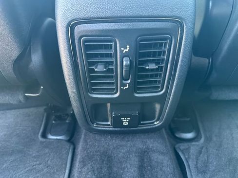 Used 2018 Jeep Grand Cherokee Altitude AWD/4WD image 37