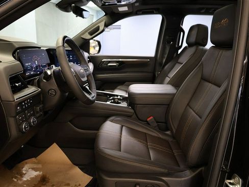 New 2026 Chevrolet Suburban High Country image 41