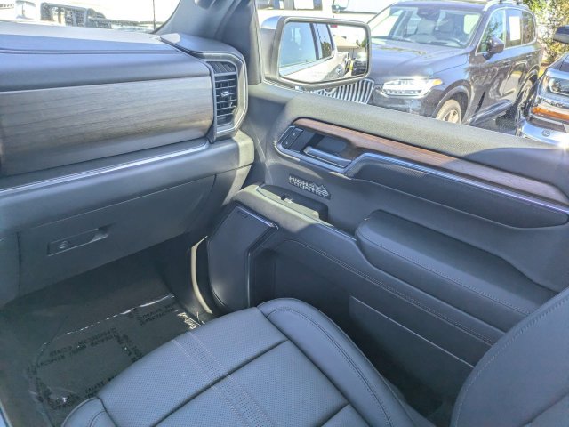 Used 2024 Chevrolet Silverado 1500 High Country w/ Technology Package AWD/4WD image 19