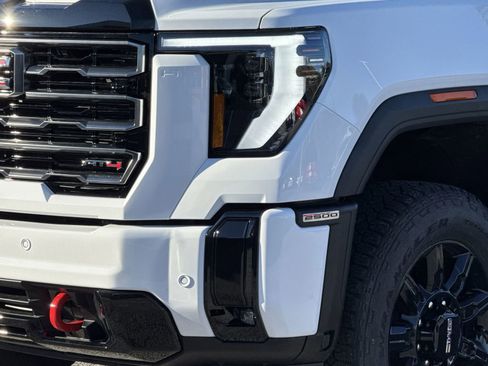 Used 2026 GMC Sierra 2500 AT4 w/ AT4 Premium Plus Package image 6